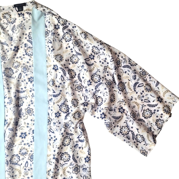 Ann Taylor Lightweight Kimono M/L - Picture 5 of 7